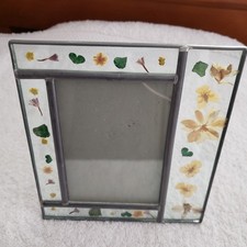 Vintage Pressed Dry Flower Carr Glass Photo Frame 3-1/4 x 4-3/4 photo size