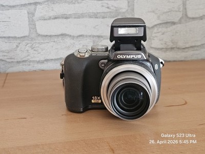 Olympus SP-550 UZ Digitalkamera   18x Zoom, 7,1 MP, ED Lens