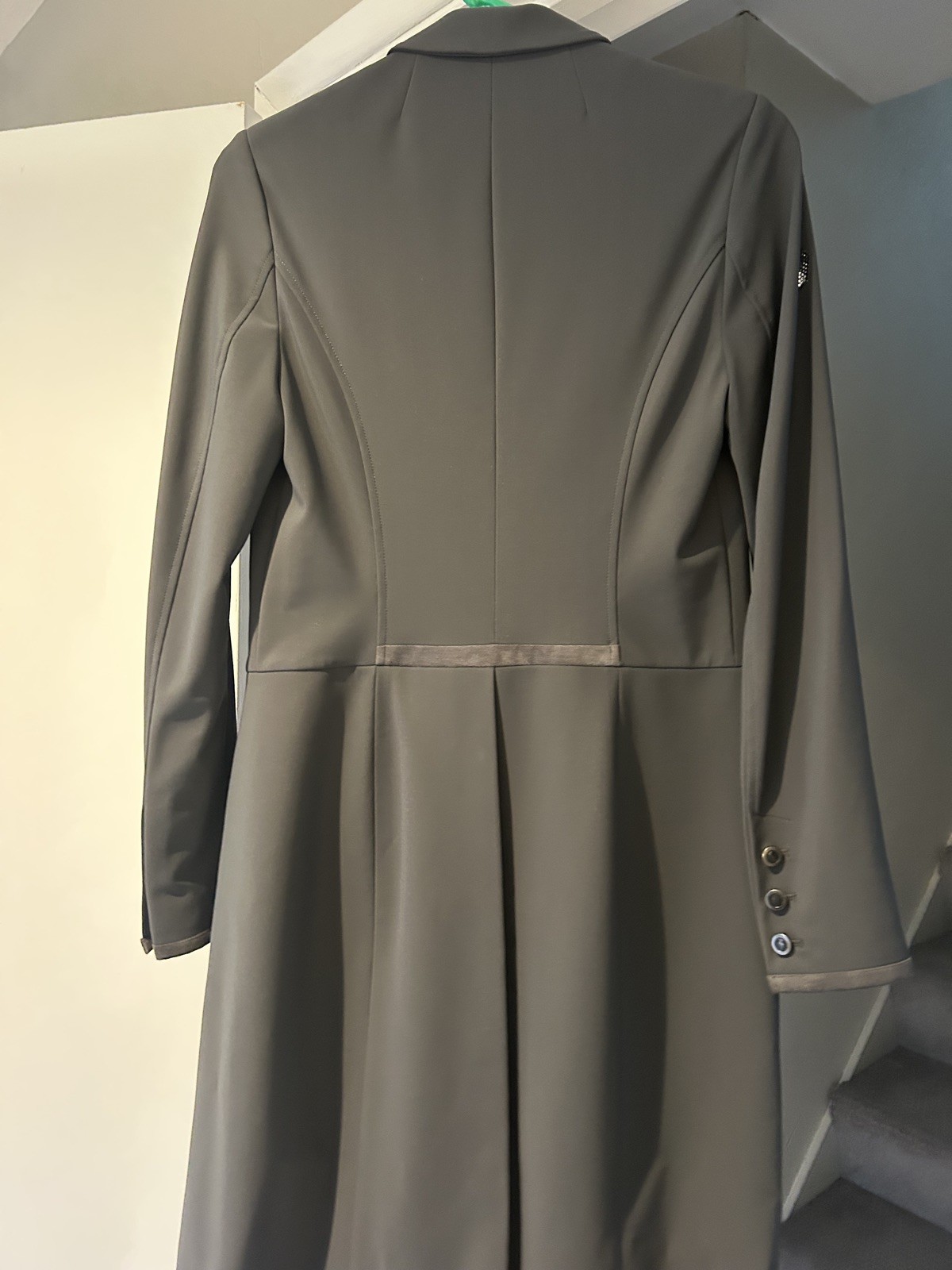 Samshield Shadbelly Tail Coat Women's S- 36 US 4 - Grey *BEAUTIFUl Take a look 