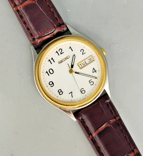 35mm Seiko Watch White Dial Two Tone Day/Date Round 7N43-8A99 w/ New Battery