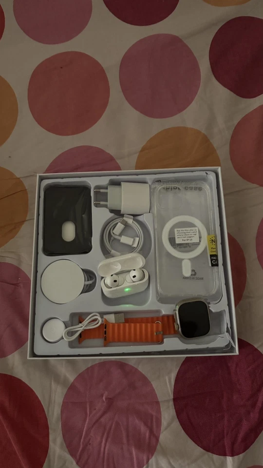 Gift Box iPhone 15 accessoires 7 en 1 - Photo 1/2