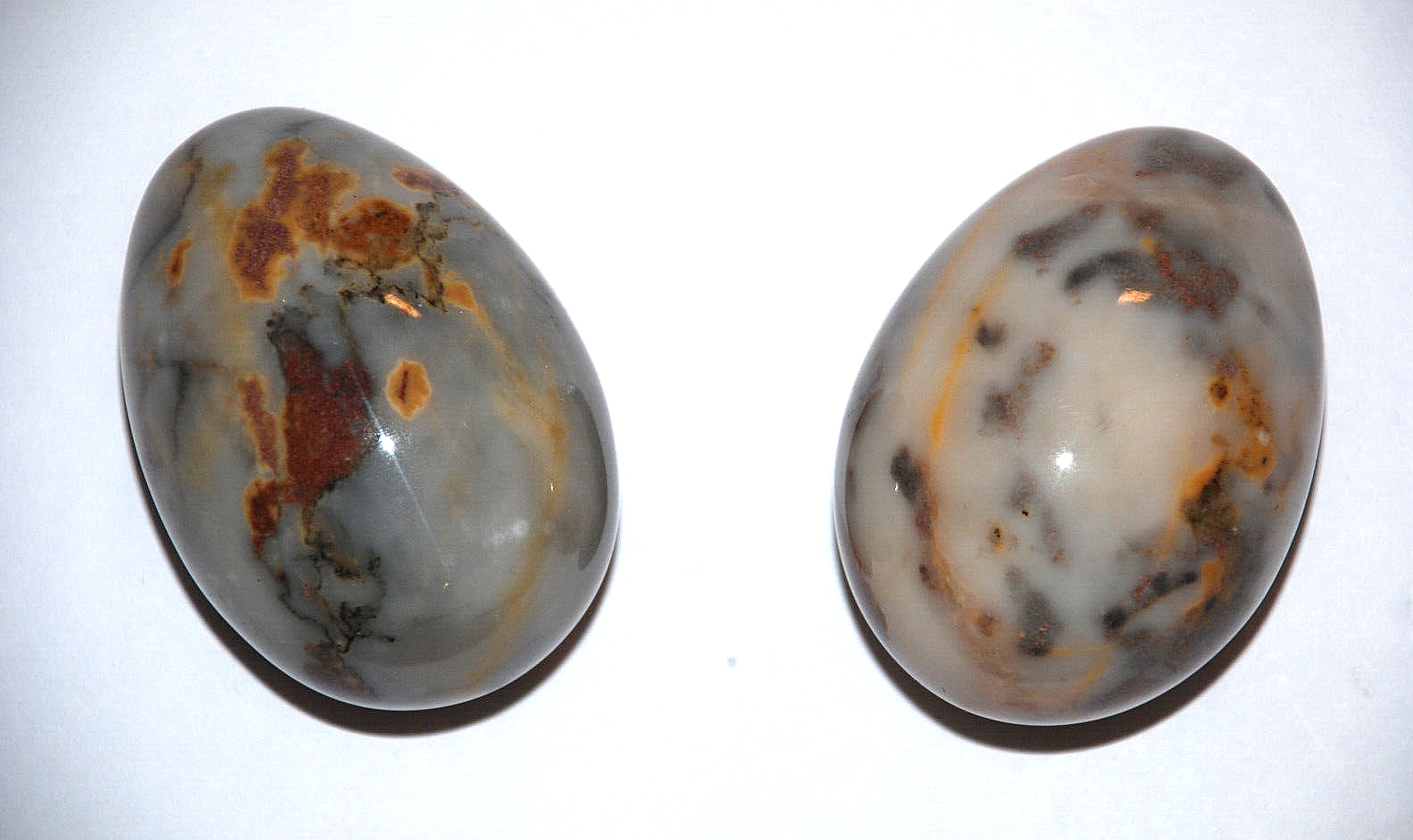 Pair of Italian Marble Alabaster Stone Eggs 3