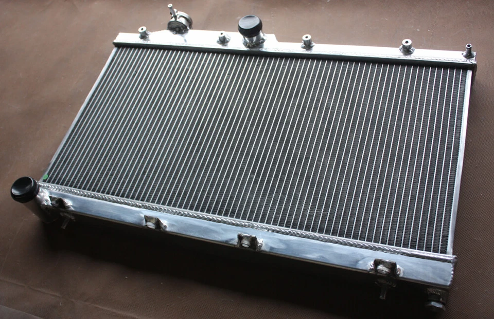 Radiador de aluminio de 2 filas para Subaru WRX WRX STI Impreza H4 2008-2019 2,5 L Foto 3 de 4