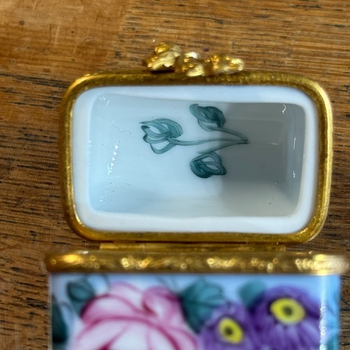 Limoges Peint Principal Rosa Peonías Púrpura y Azul Flores Perfume Caja Con 2 Botellas - Imagen 5 de 7