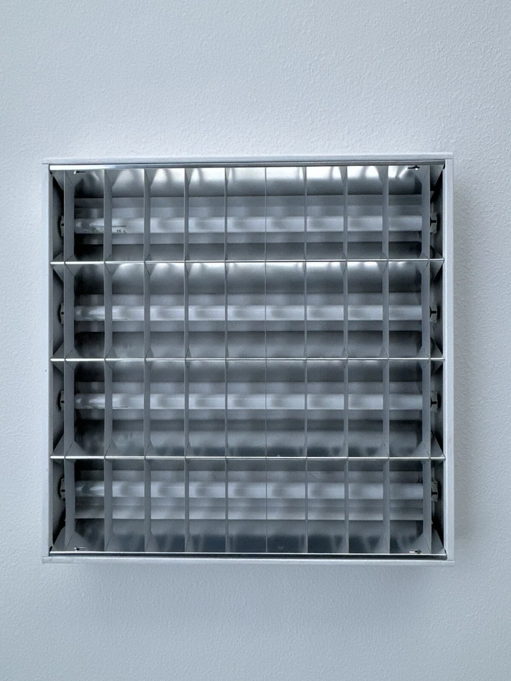 Deckenlampe für Büro mit 4 Leuchtstoffröhren in Weiß ca. 62 x 62 x 8 cm Höhe - Bild 2 von 4