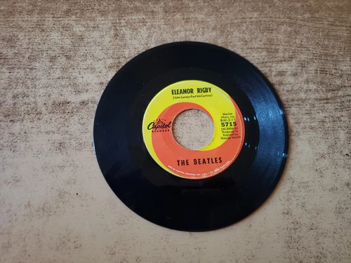 1960s VG+ The Beatles – Yellow Submarine / Eleanor Rigby 5715 45