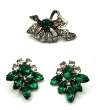 Vintage Green an Clear Rhinestone Brooch an Clip Earrings Set 