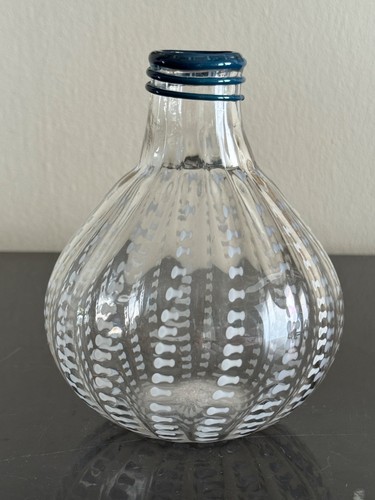 Adorable Hand Blown Art Glass Vase Signed Bellfower - Picture 2 of 6