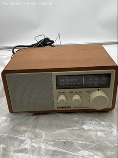 Sangean WR 11 AM/FM Table Top 2 Bands Radio Receiver Wooden Cabinet