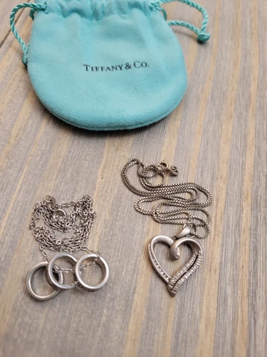 VINTAGE STERLING SILVER NATURAL DIAMONDS HEART /ATI Three ring charm necklaces