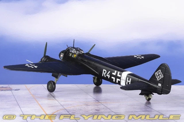 Corgi 1:72 Ju 88C-6 Luftwaffe 1./NJG 2 Gerhard Boehme R4+HH - Image 2 of 4