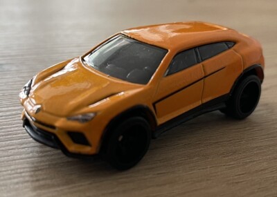 Hot Wheels Lamborghini Urus SUV Autostrasse Car Culture PREMIUM RealRider NEU