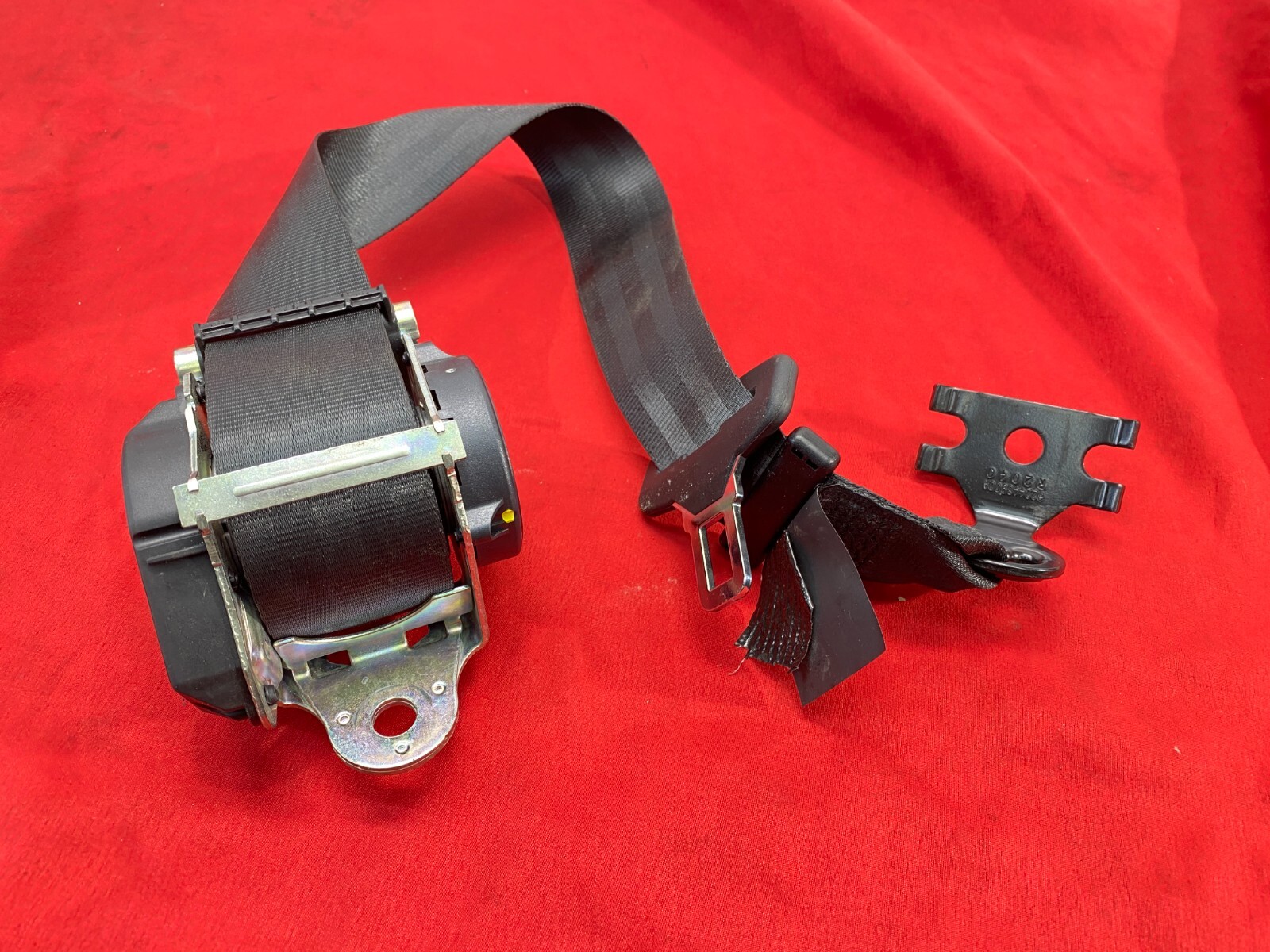 Maserati Ghibli 2014-2021 Rear Seat belt buckle