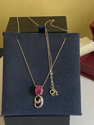 Ungetragene 9 Karat Gelbgold Rubin und Diamant Anhänger Halskette 18 Zoll Länge