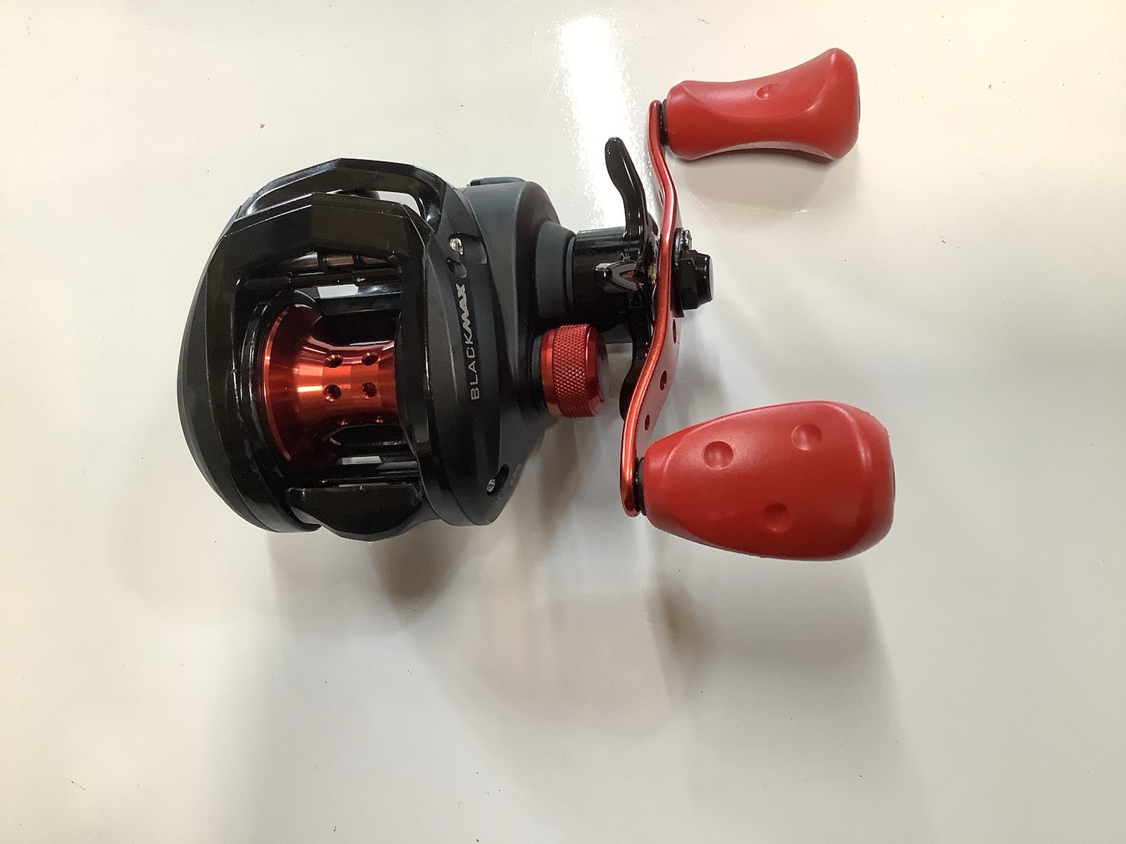 Abu Garcia Black Max Bmax3 Bait Cast Reel 