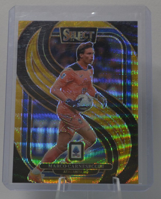 24/25 Select Serie A Marco Carnesecchi Gold 1/10 Atalanta