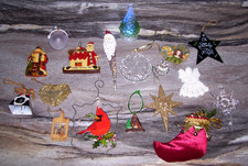 Lot of 18 Christmas Ornaments All Types. Nice Assortment 