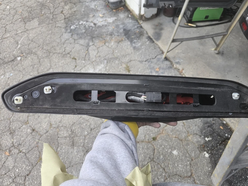 正品福特灯停车 LK4Z-15A201-D — 第 3/3 张图片