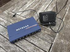 NETGEAR ProSAFE GS108 8-Port Gigabit Unmanaged Switch RJ-45 inc power supply