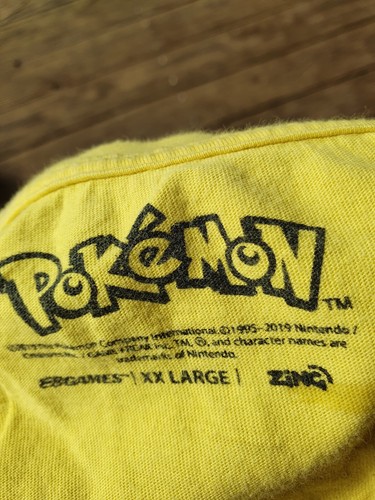 Pokemon Pikachu Yellow Tshirt Top Size XXL Good condition𤣠- Picture 3 of 3