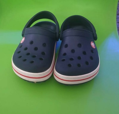 crocs kids size 4