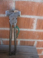 1920s Vintage 9-1/2" Length ** OUR VERY BEST *** Fence Wire Pliers USA