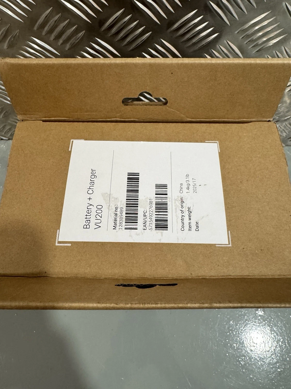 Nilfisk VU200 Battery & Charger Stick Vacuum Charger Kit Brand New In Box 2