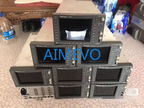 Tektronix 1741C Analog Dual-Standard Waveform Monitor - Picture 5 of 6