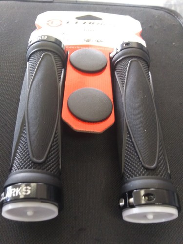 Clarks lock on grips. soft rubber with lock on caps - Picture 3 of 3