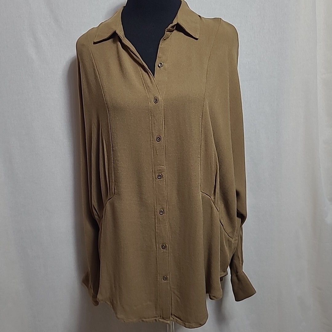 Free People Long Sleeve Drop Shoulder Top Size Medium Button Front Green