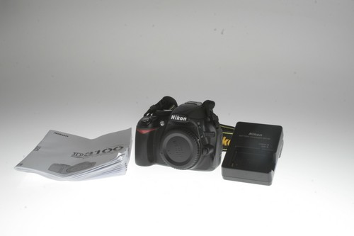 Nikon D3100 Gehäuse #1315788 nur 8750 Auslösungen