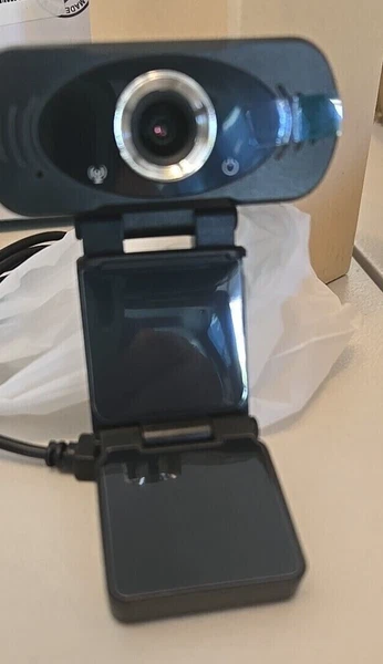 720P USB Webcam With Built in Microphone, & Noise reduction.