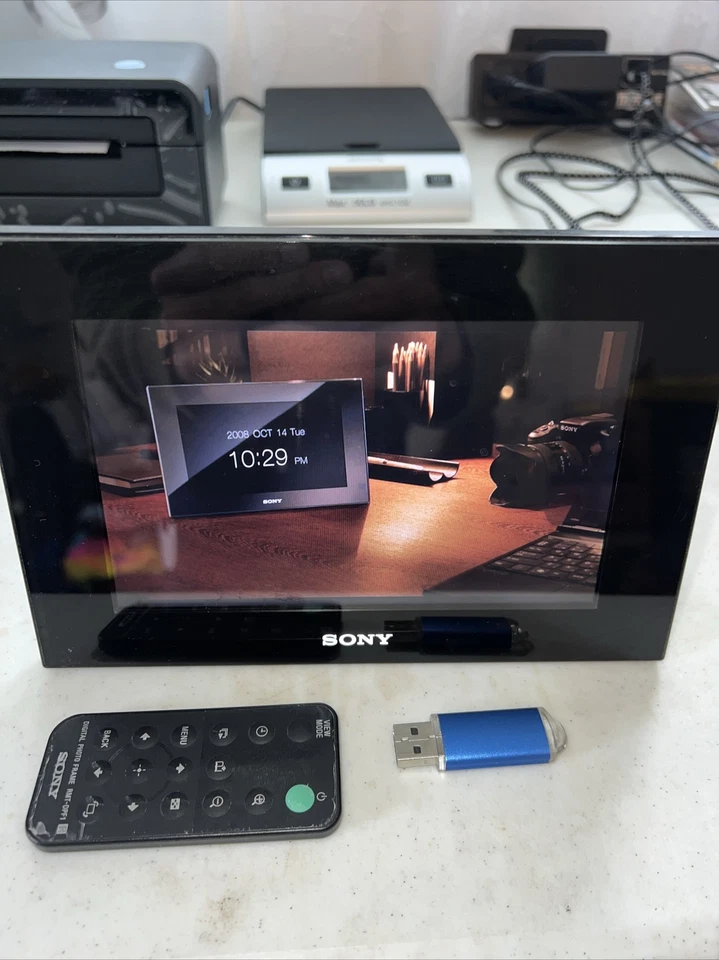 Sony DPF-D70 7" Digital Picture Frame Remote Included - Image 2 of 4