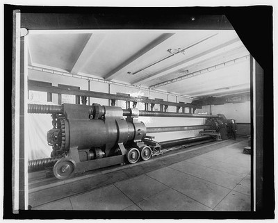 Photo:Bureau of Standards, steel testing machine. 2,300,000 [...] capacity