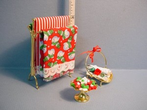 Dollhouse Miniature Christmas Decorated Household Items (3 ...