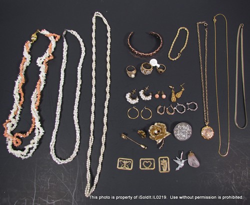 LOT VINTAGE COSTUME JEWELRY Necklaces Bracelets Rings Brooch 14K, JJ