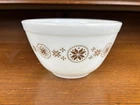 Vintage Pyrex Town & Country #401 Mixing Bowl – 1½ Pint –1970s