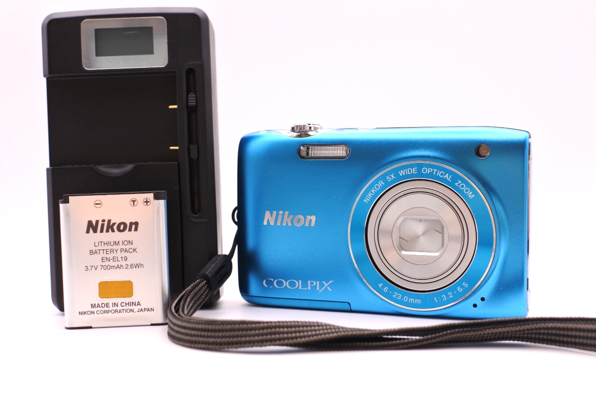 NEAR MINT] Nikon Coolpix S3100 Blue 14.0 MP Digital Camera