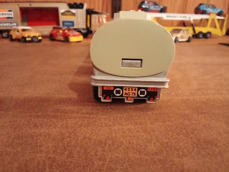 Majorette Scania citerne Bourgey Montreuil - Photo 4/4