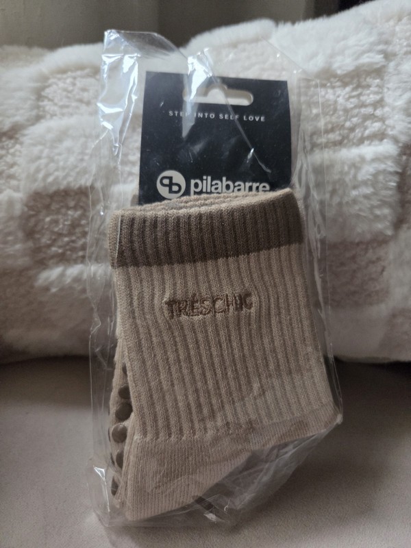 BRAND NEW Pilabarre "Tres Chic" Pilates Grip Socks