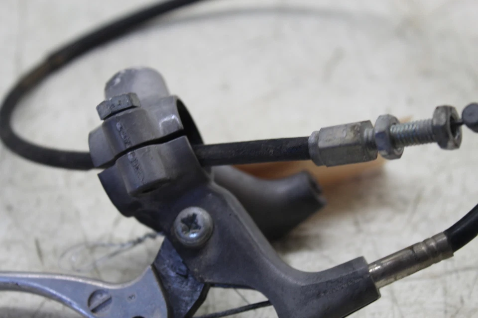 80 SUZUKI GN400XX OEM PALANCA DE FRENO SOPORTE DE MONTAJE DE PERCHA CON LÍNEA D1D Foto 4 de 4