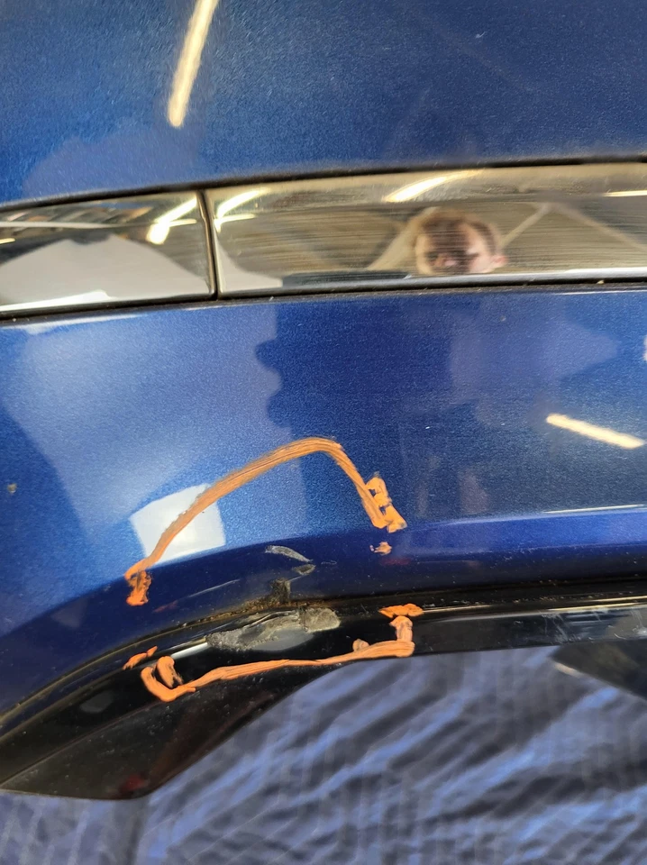 Cubierta del parachoques trasero Volkswagen Passat 2017 2016 2018 2019 usada OEM Foto 3 de 4