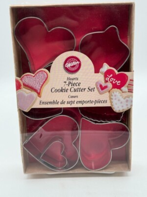 Wilton 7-Piece Cookie Cutter Set Hearts NIB