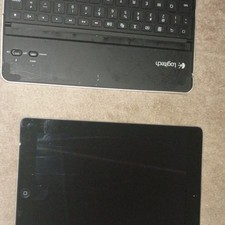 Apple iPad 16GB Silver 4.5in Tablet Wi  Fi  4G Not Working