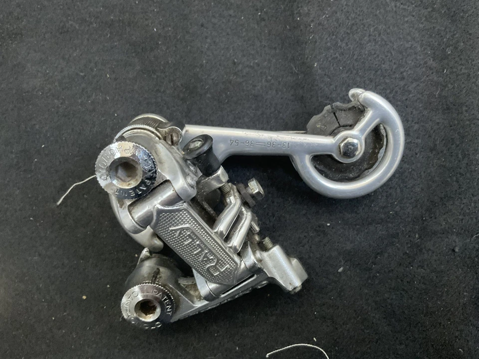 Desviador trasero Campagnolo Rally de colección jaula larga hecho en Italia Touring Road Foto 3 de 4