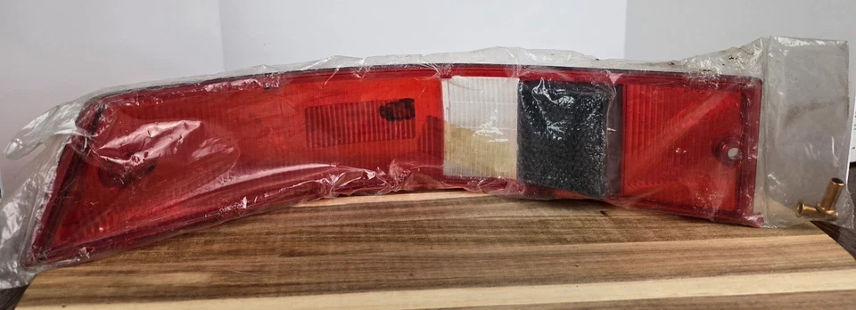 Porsche SWB 911/912 1965-68 lente trasera derecha ámbar TMP 9444 Foto 4 de 4