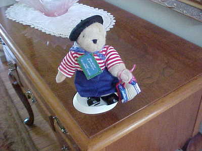 MUFFY VANDERBEAR DRESSED PARIS BISTROT LE LAPIN ROTUND W TAG
