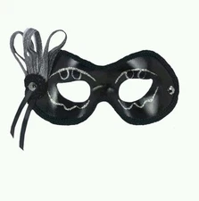 Forum Novelties Women's Celebration 1/2 Mask, Black