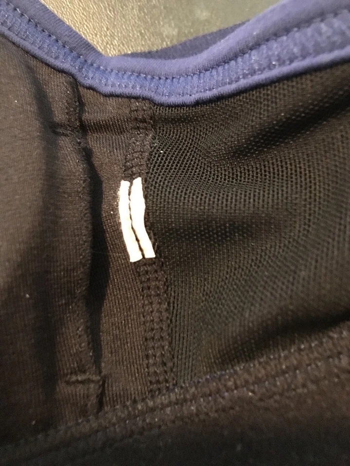 SUJETADOR DEPORTIVO DE YOGA LUCY HATHA STUDIO ABSORBENTE #1117603 AZUL MEDIANO NUEVO $45 Foto 3 de 4