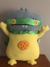 Ugly Dolls "POWER BABO  13   Plush Soft Toy Yellow  Gray Body Green Mask Cape